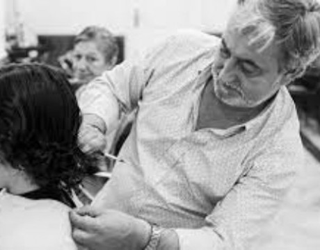 SALÓN DE PELUQUERÍA ROBERTO MANUEL