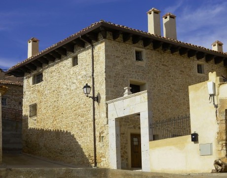 HOTEL LA VAL  (Hotel Casa Valero)