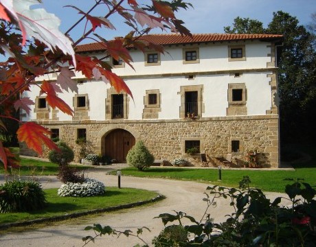 Casona de San Pantaleón de Aras